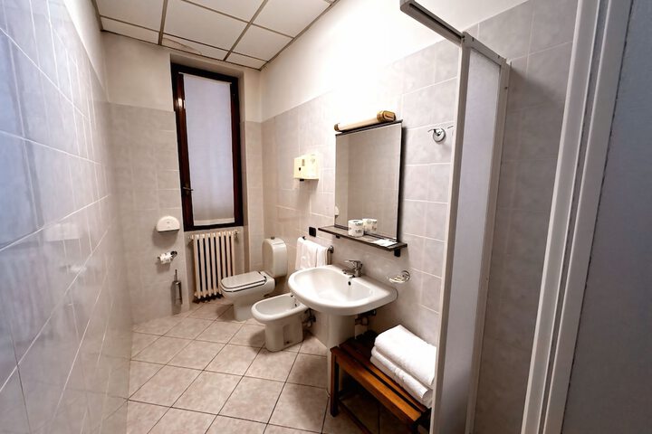 Room 10 of 15