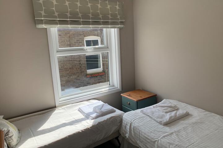 Room 5 of 24