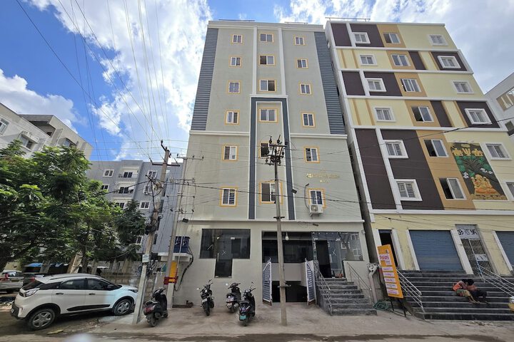 Om Sri Vigneshwara Palani Grand Hotel in Hyderabad
