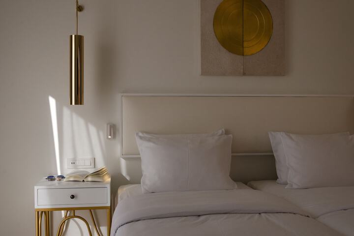 Room 4 of 87