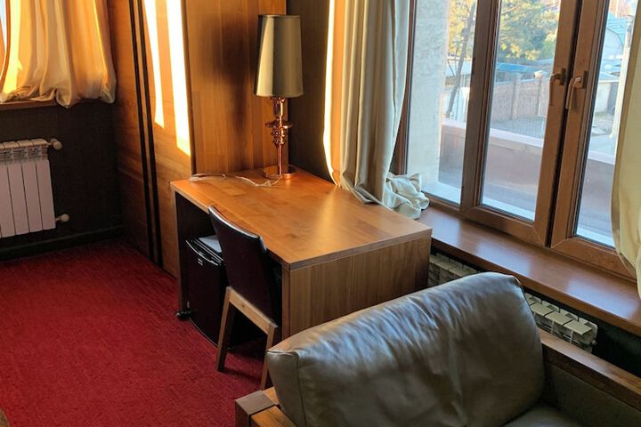 Room 4 of 23