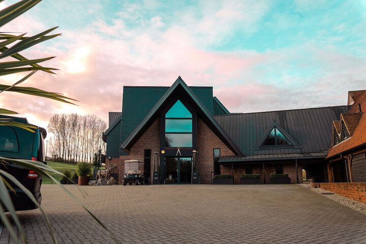 Cave Hotel &  Golf Resort in Faversham