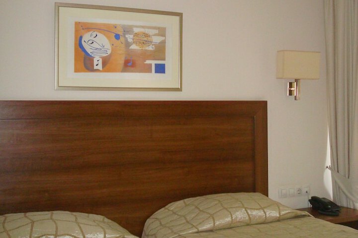 Room 7 of 31
