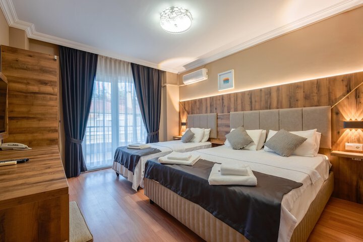 Room 2 of 11