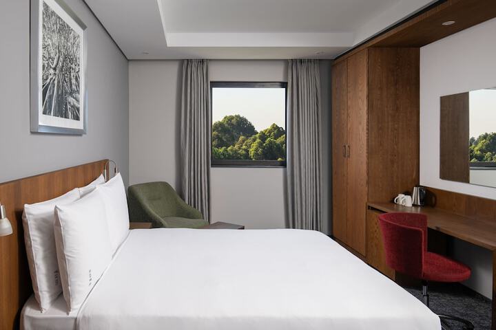 Room 4 of 54