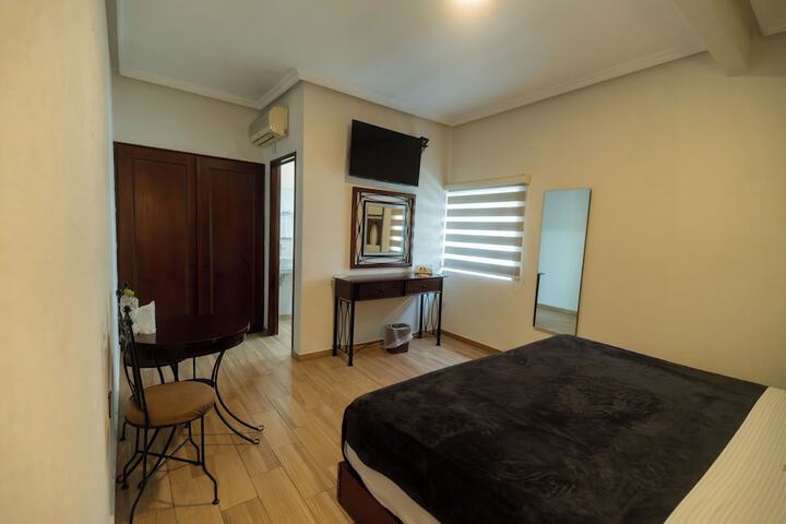 Room 40 of 102