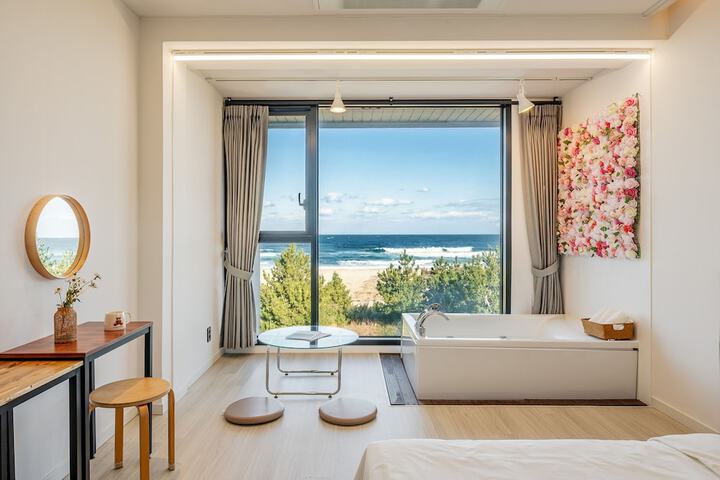 Room 35 of 109