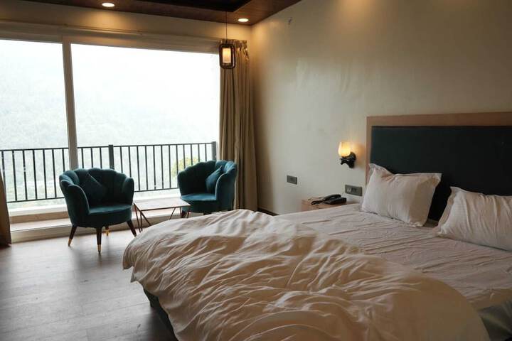 Room 3 of 10