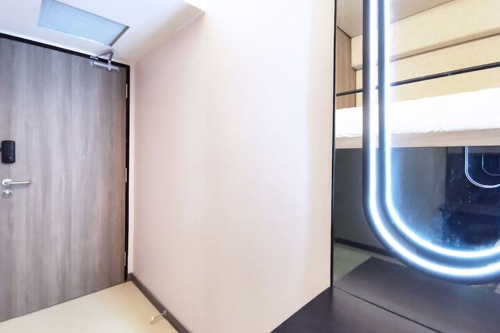 Room 20 of 180