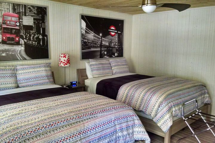 Room 4 of 25
