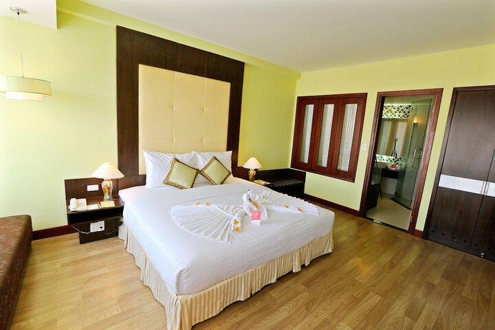 Room 45 of 127