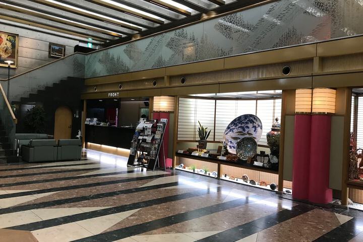 Guest Lobby