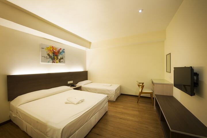Room 18 of 23