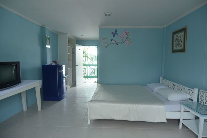Room 7 of 36