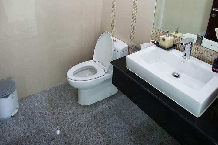 Clean Restrooms