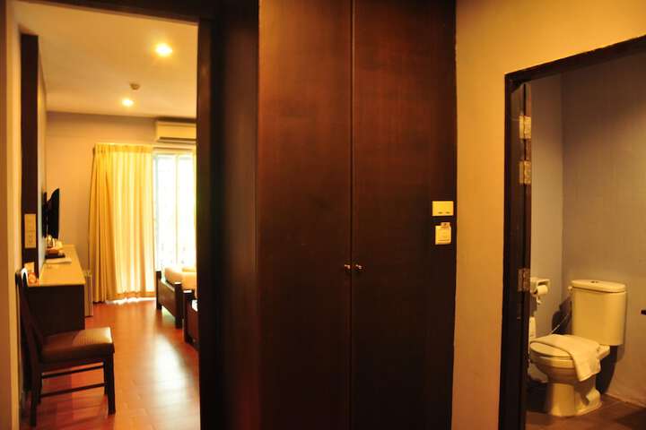 Room 17 of 70