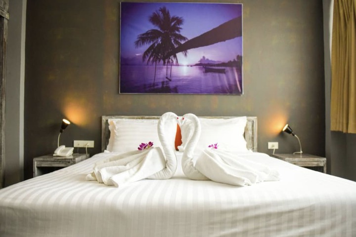 Room 10 of 150