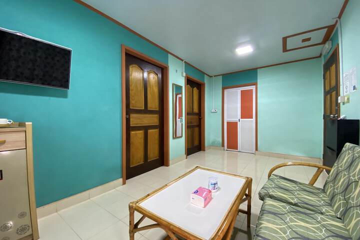 Room 9 of 11