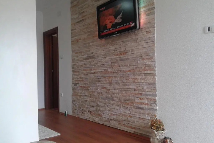 Room 2 of 12