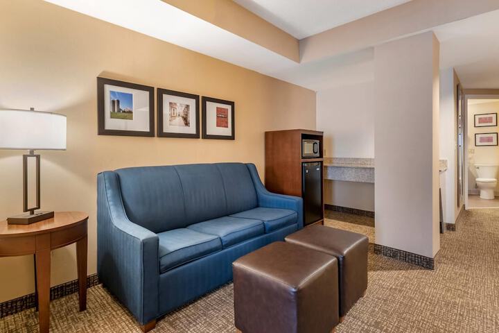 Room 25 of 68