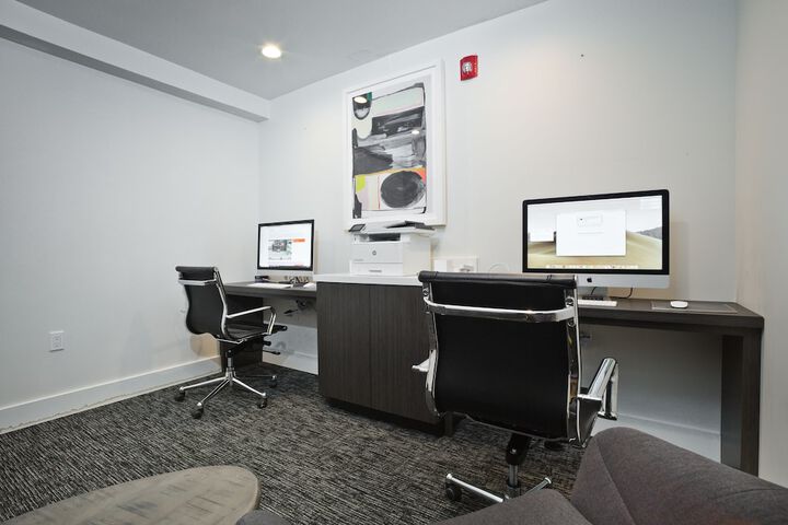 Business Center 42 of 45