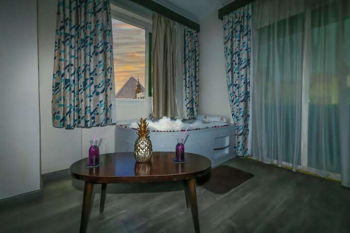 Room 65 of 139
