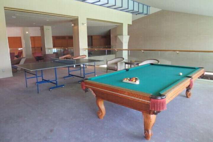 Room 7 of 14