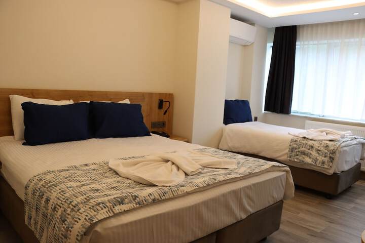 Room 5 of 32
