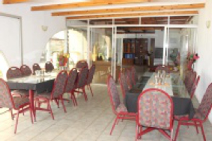 Dining 90 of 288