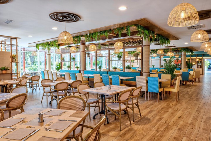 Dining Photos
