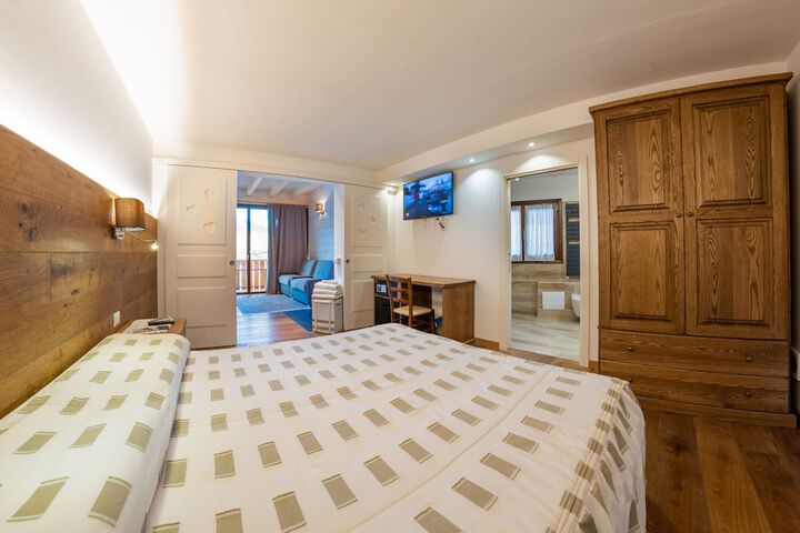 Room 20 of 153