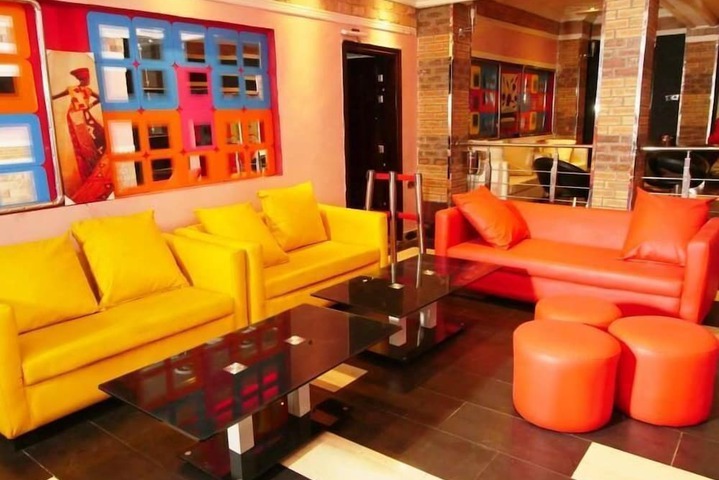 Swanky Suites in Grandview