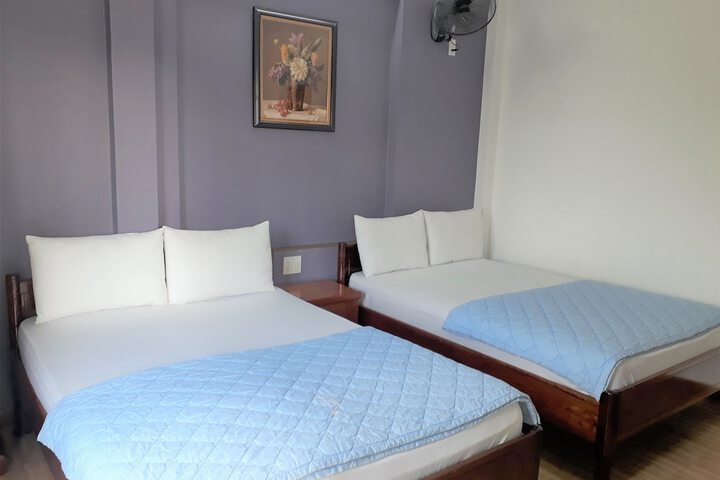 Room 5 of 37