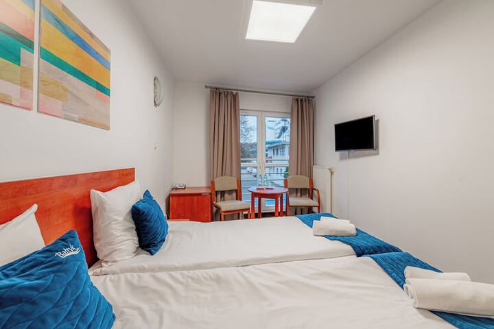 Room 12 of 53