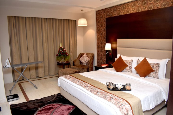 Room 8 of 49