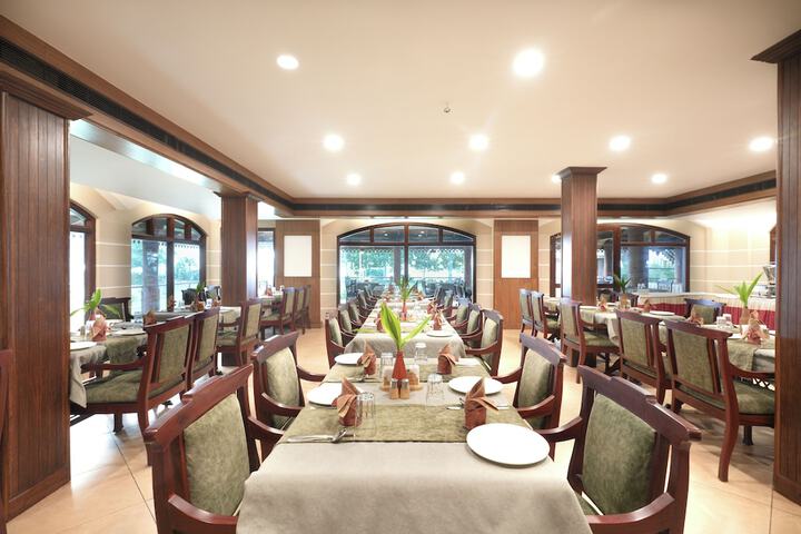 Dining 60 of 85