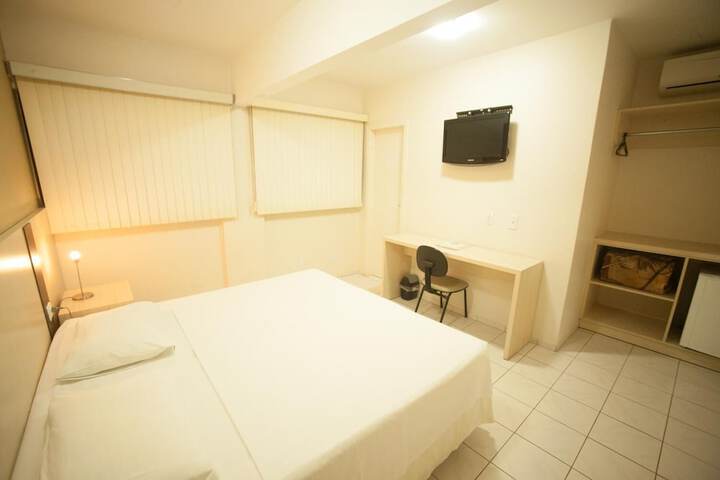 Room 3 of 44