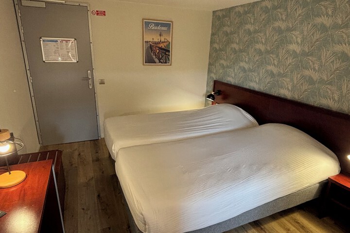 Room 10 of 45