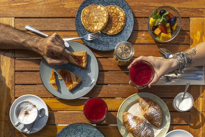 Breakfast/Coffee Service 69 of 77