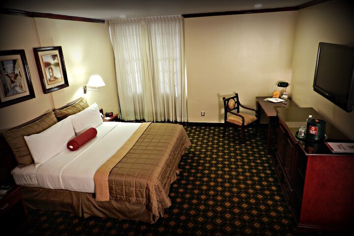 Room 5 of 44