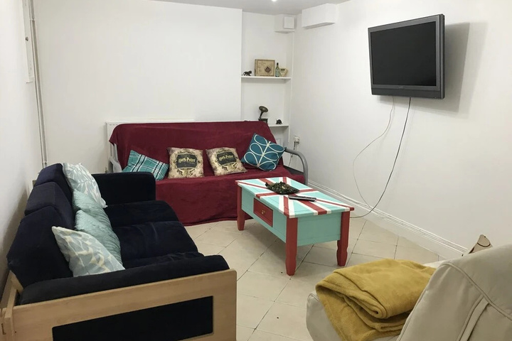 Room 3 of 17