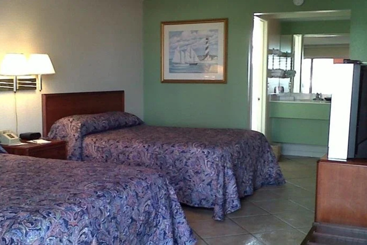 Room 3 of 11