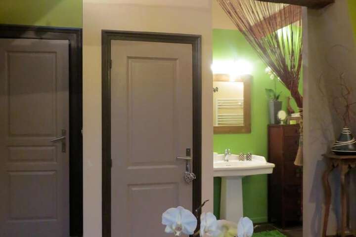 Room 29 of 54