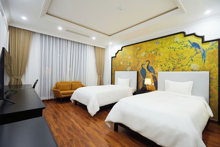 Room 8 of 36
