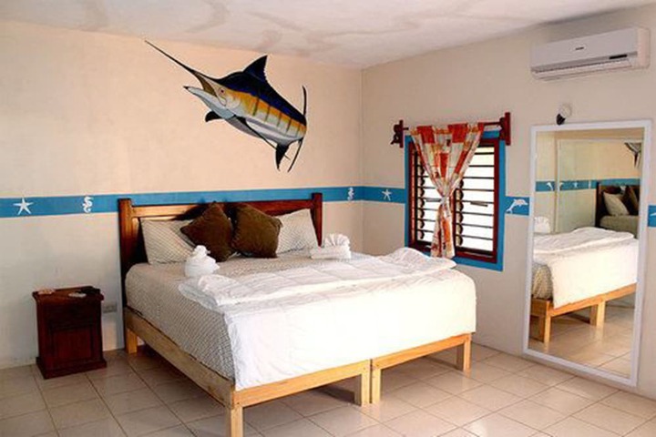 Room 6 of 40