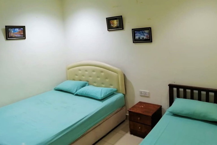 Room 18 of 49