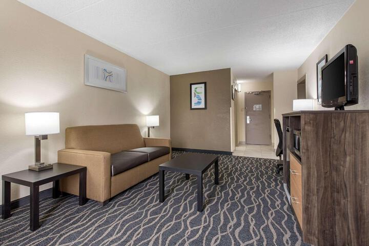 2 Double Beds (6 of 12)