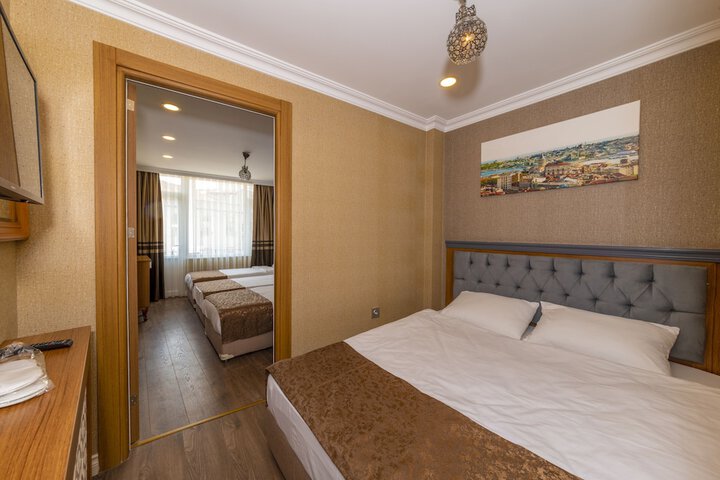 Room 19 of 48