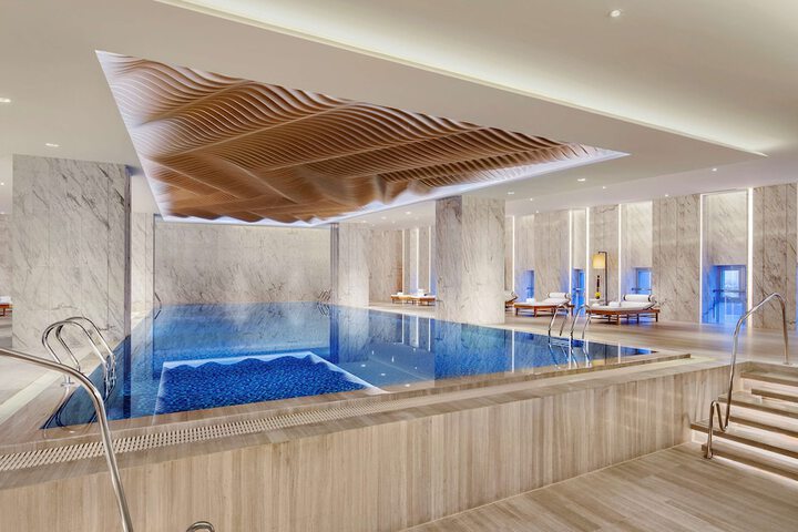 Pool Hotel