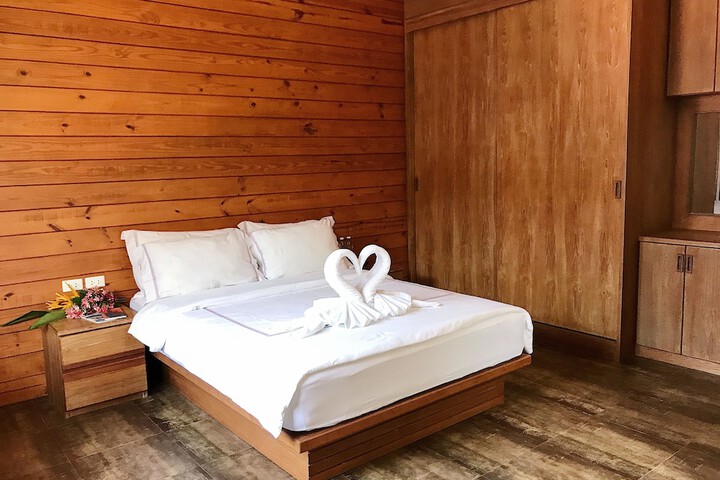 Room 10 of 35